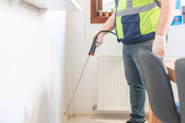 Best Emergency Pest Control  in Osage, IA